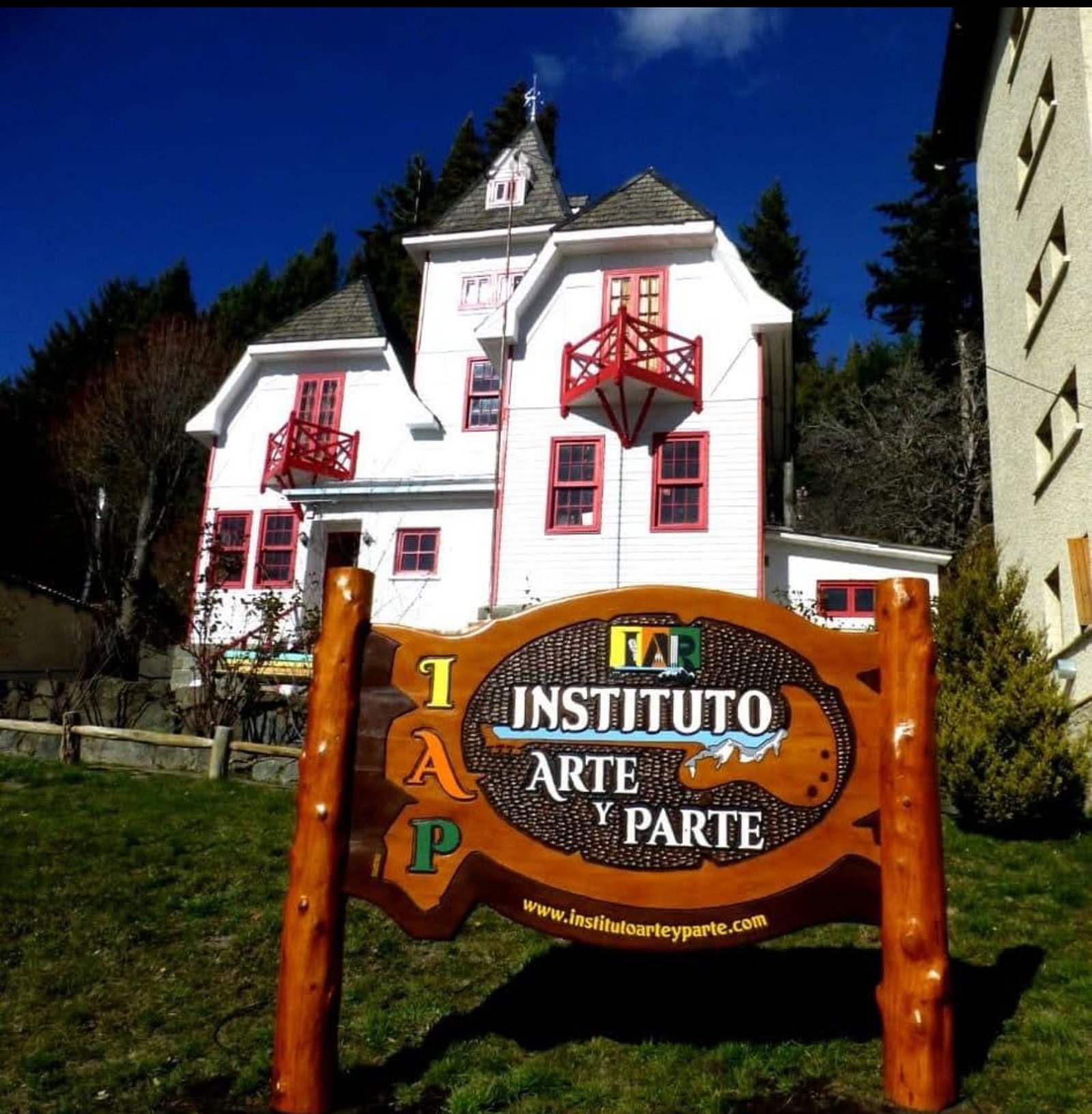 Instituto Arte y Parte - Casa Blanca